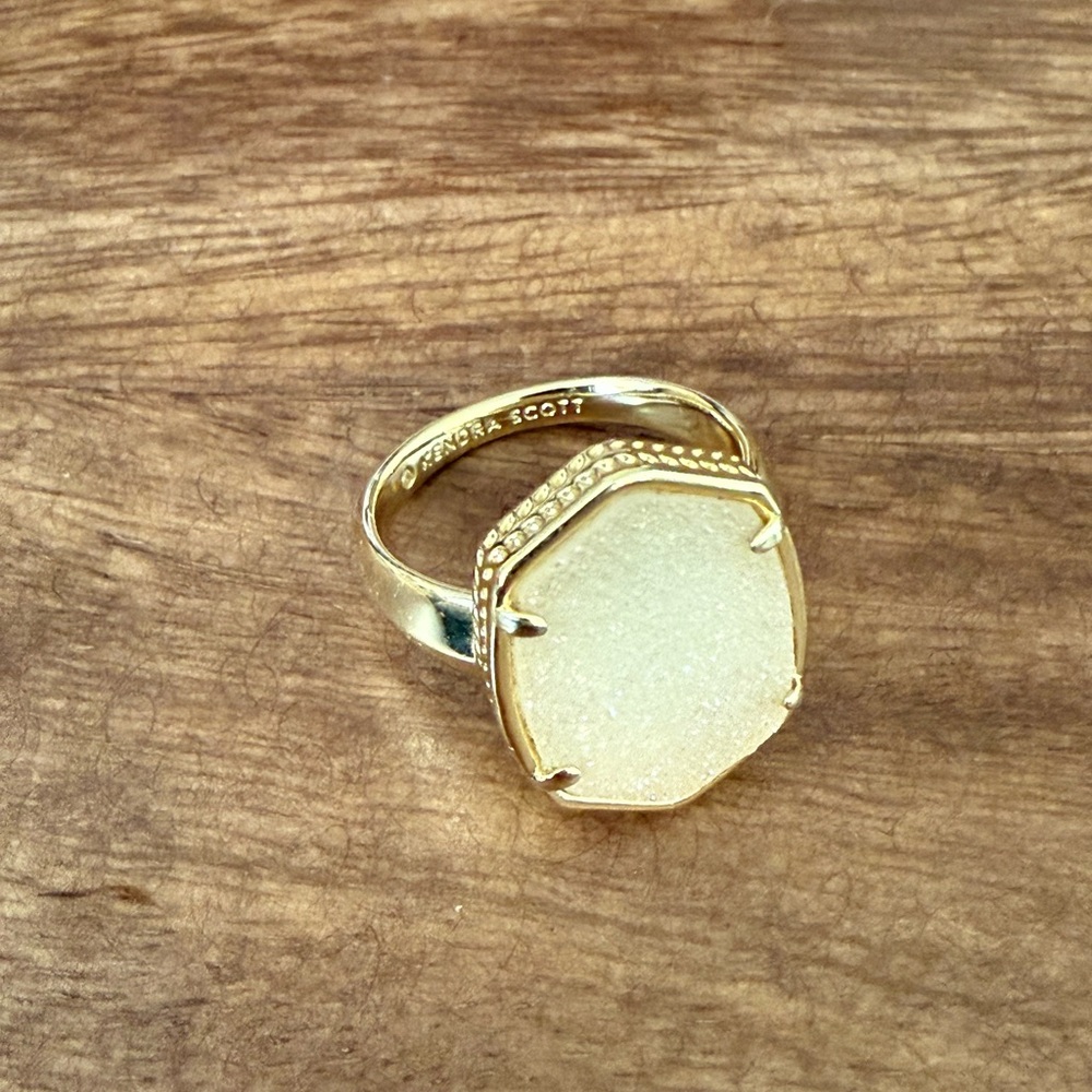 Kendra Scott Daphne Gold Ring in Iridescent Drusy, never worn, size 8